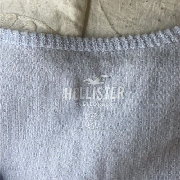 Baby blue cropped shirt from Hollister - Picture 3 of 3